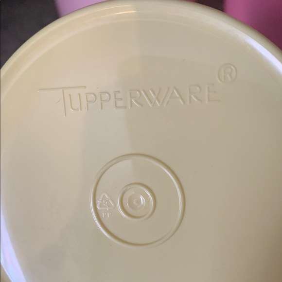 Set of  4 tupperware new Pink and Yellow Storage Containers - Picture 5 of 5